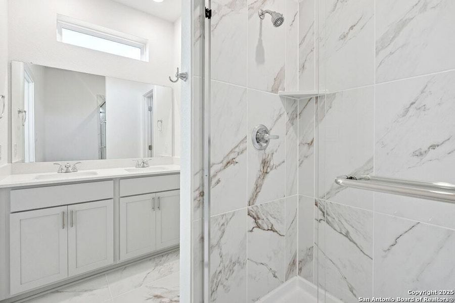 Image 37 of a home in Mayfair.