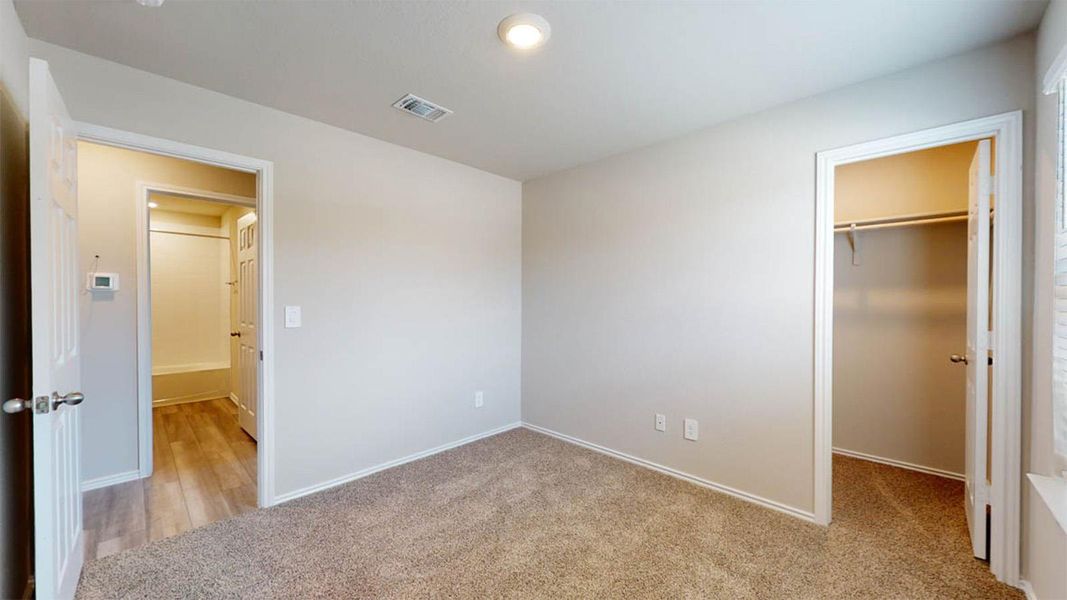 Spacious, unfurnished interior of a new home in Willow Glenn, Temple (Image 18).