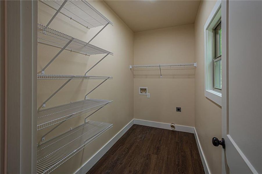 Spacious, unfurnished interior of a new home in , Dahlonega (Image 32).