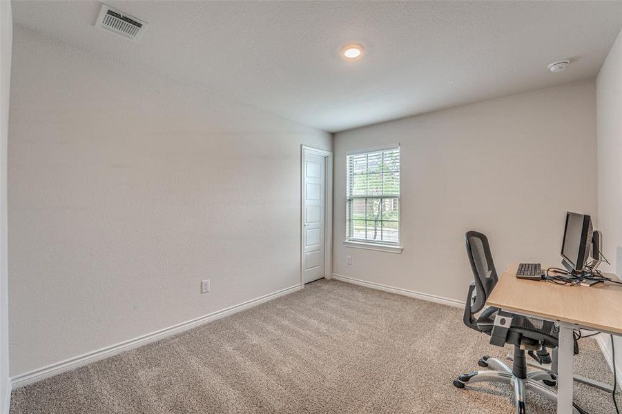 Image 28 of a home in .