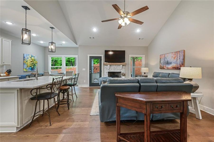 Furnished interior view inside a new home in , Villa Rica (Image 8).