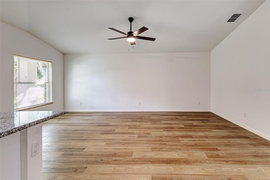 Spacious, unfurnished interior of a new home in , Lakeland (Image 17).