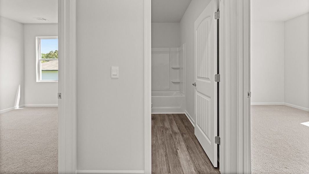 Spacious, unfurnished interior of a new home in South Wind, Union City (Image 25).