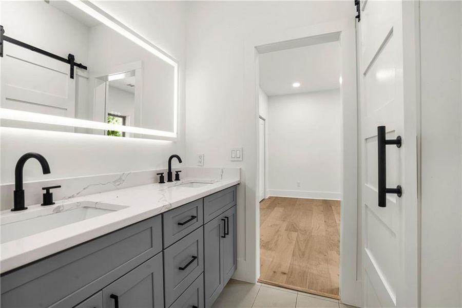 Furnished interior view inside a new home in , Atlanta (Image 53).