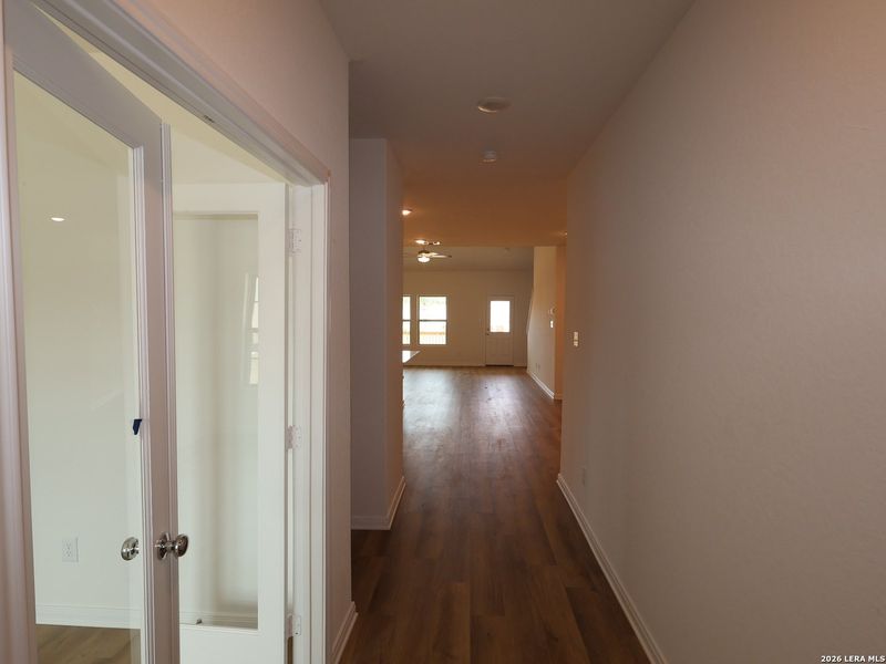 Spacious, unfurnished interior of a new home in Agave, San Antonio (Image 18).