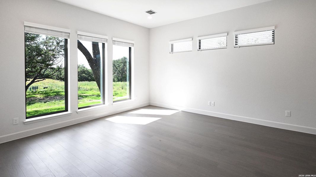 Spacious, unfurnished interior of a new home in Thornebrook, Bulverde (Image 18). Spacious, unfurnished interior of a new home in Thornebrook, Bulverde (Image 18).