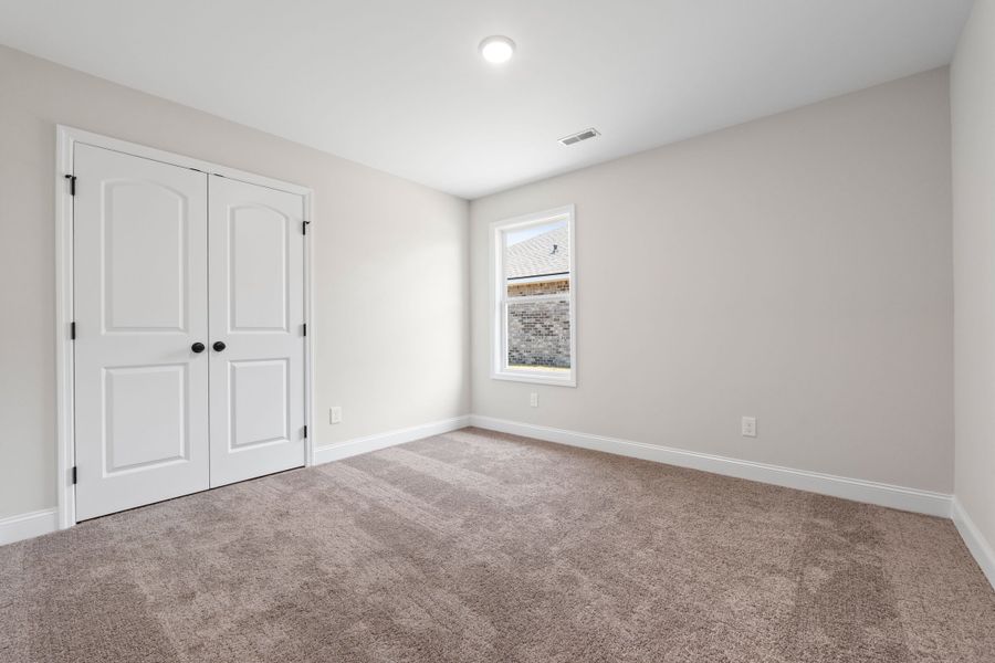 Representative unfurnished interior of a home built from the The Everett C by Davidson Homes LLC in Waverly Estates, Josephine (Image 28).