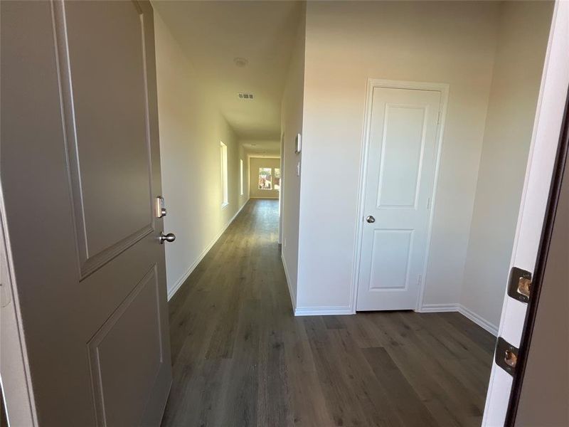 Spacious, unfurnished interior of a new home in Elevon, Lavon (Image 10).