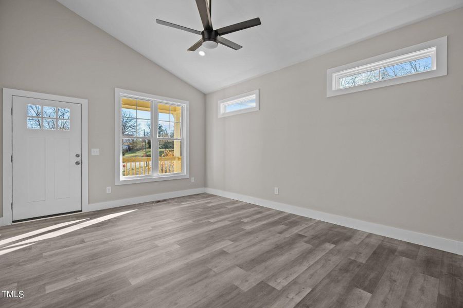 14-web-or-mls-DSC00238 14-web-or-mls-DSC00238