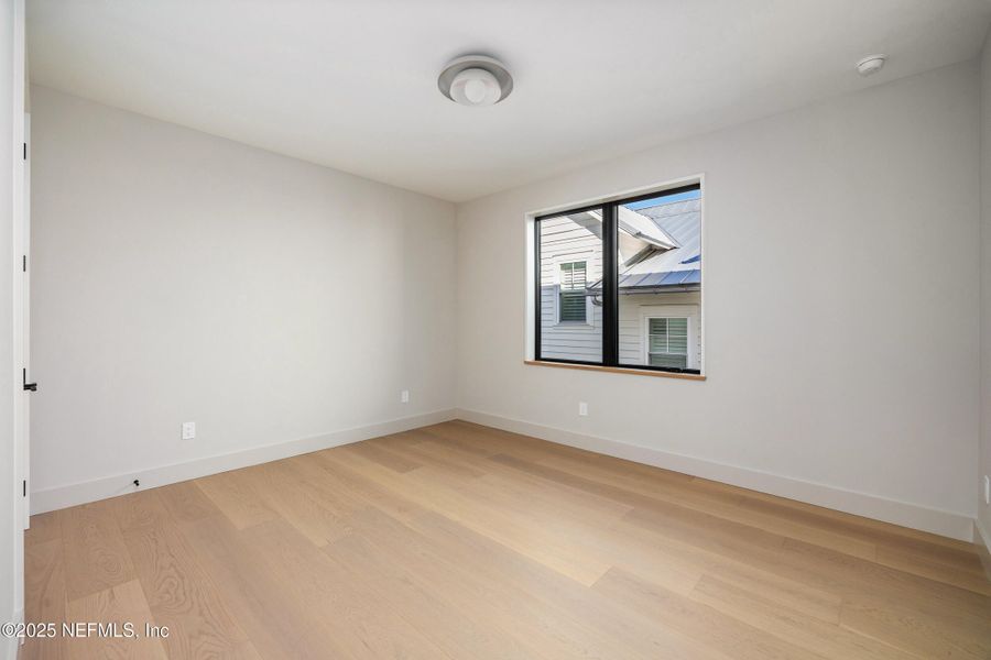 Spacious, unfurnished interior of a new home in , Atlantic Beach (Image 58).