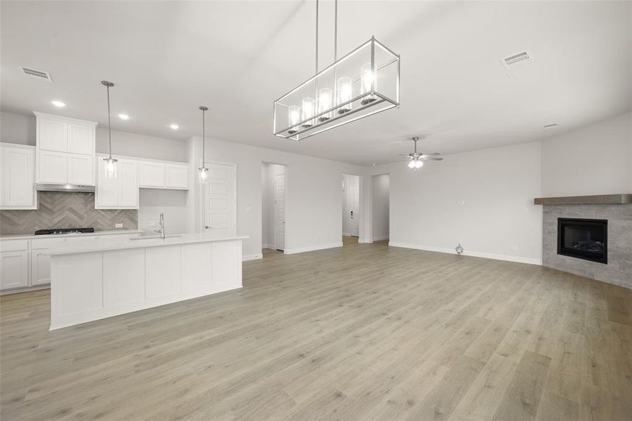 417 Daybreak- Kitchen-2 417 Daybreak- Kitchen-2