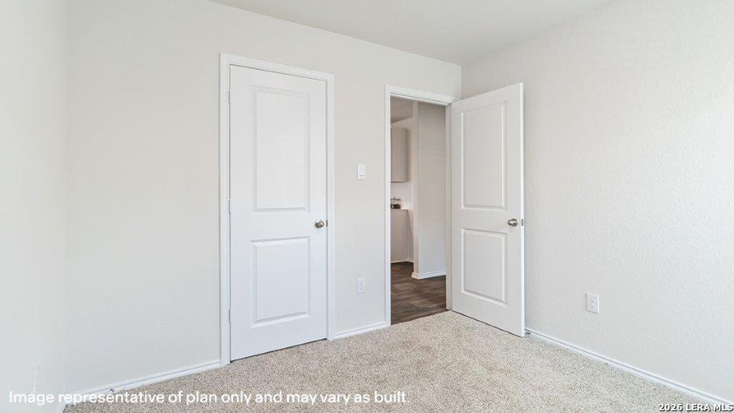 Spacious, unfurnished interior of a new home in Hickory Ridge, Elmendorf (Image 22).