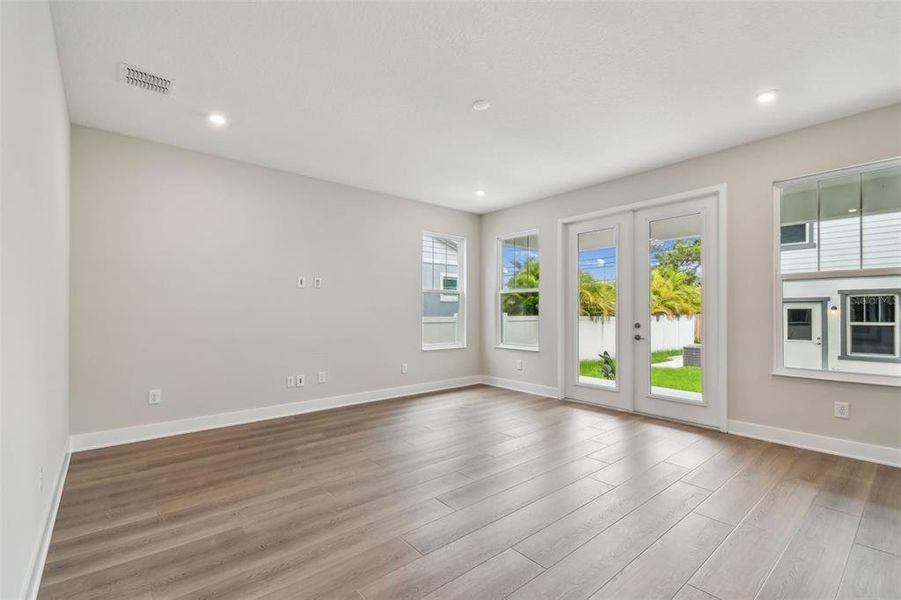 Spacious, unfurnished interior of a new home in , St. Petersburg (Image 37). Spacious, unfurnished interior of a new home in , St. Petersburg (Image 37).