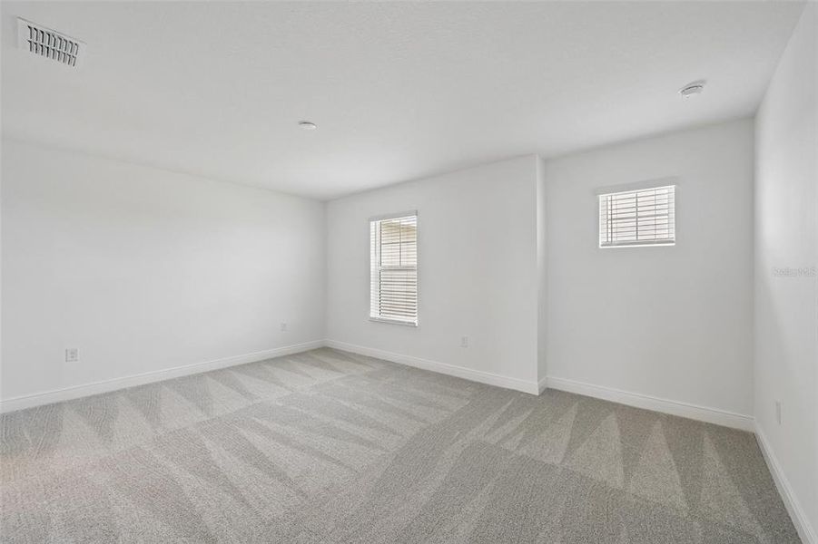 Spacious, unfurnished interior of a new home in SeaFlower, Bradenton (Image 24).