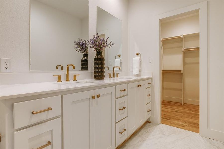 Furnished interior view inside a new home in , Dallas (Image 30).