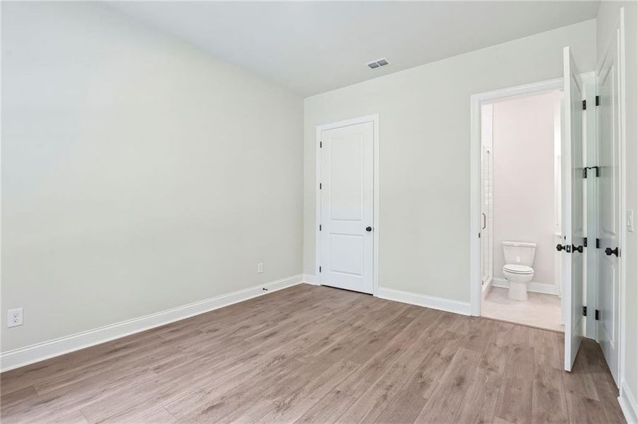 Spacious, unfurnished interior of a new home in Waterside, Peachtree Corners (Image 40).