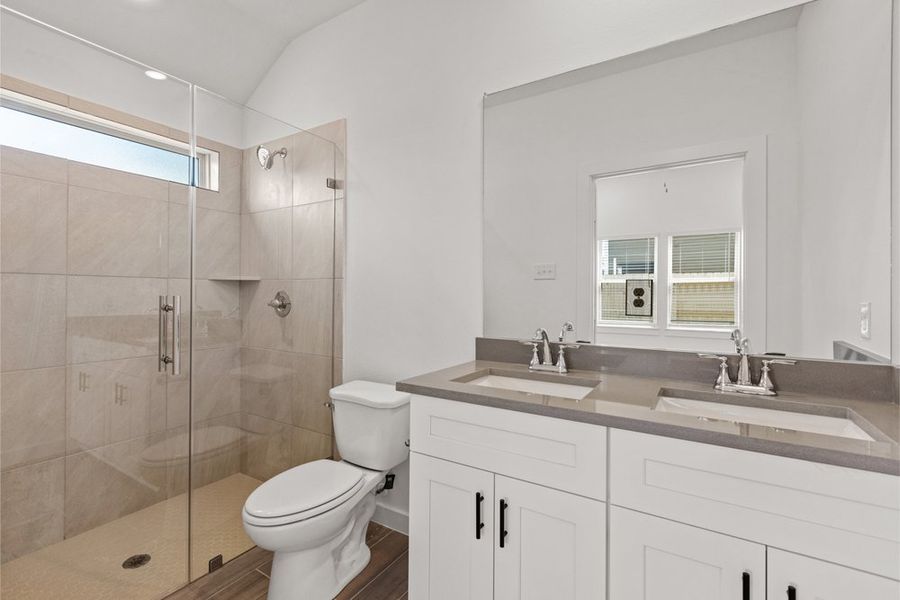 Furnished interior view inside a new home in Glendale Lakes, Rosharon (Image 6).