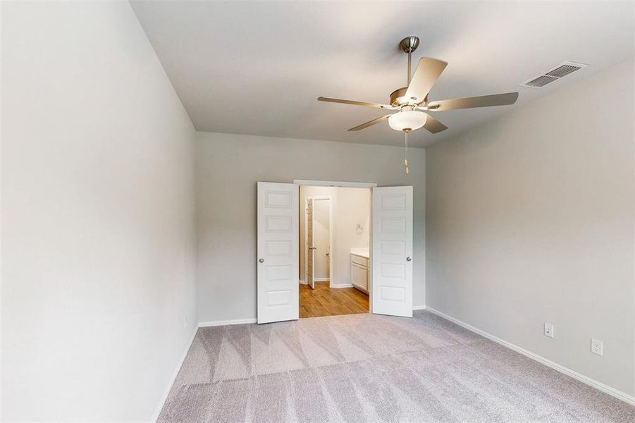 Spacious, unfurnished interior of a new home in Kings Way, Denton (Image 25). Spacious, unfurnished interior of a new home in Kings Way, Denton (Image 25).