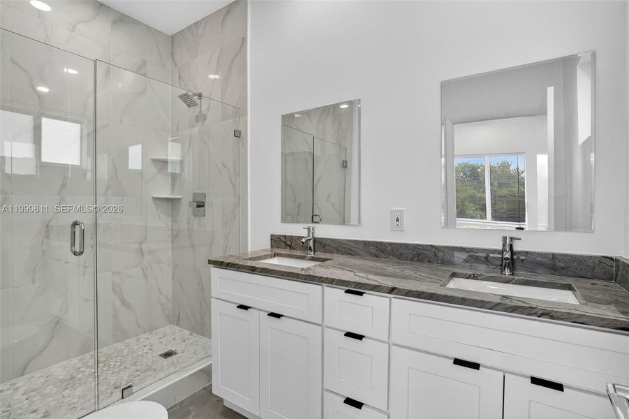 Furnished interior view inside a new home in , Fort Lauderdale (Image 7).