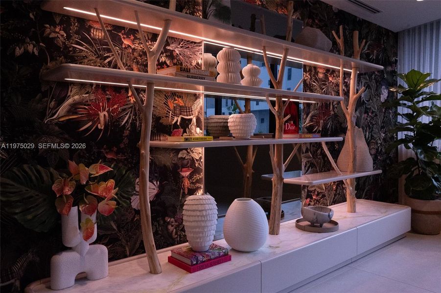 Image 85 of a home in .