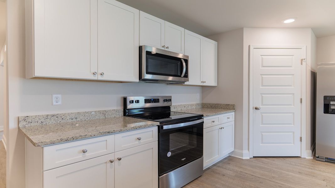 Furnished interior view inside a new home in Wesley Park, Crawfordville (Image 7).