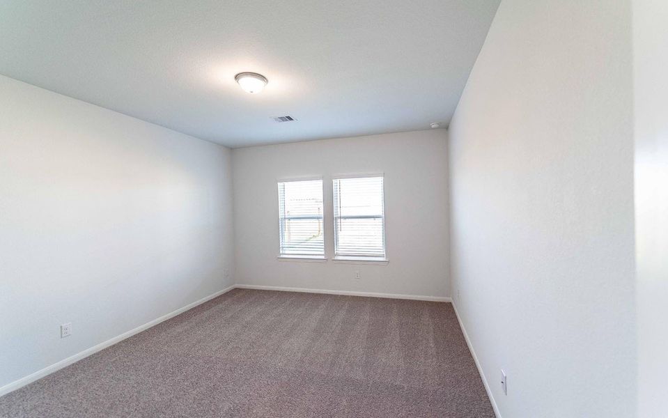 Spacious, unfurnished interior of a new home in Bay Creek, Baytown (Image 16). Spacious, unfurnished interior of a new home in Bay Creek, Baytown (Image 16).