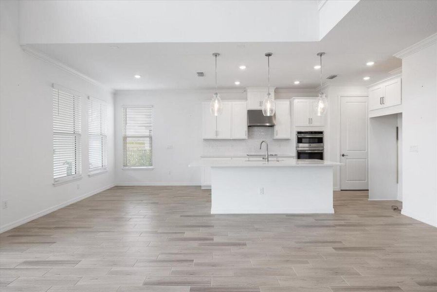 28-0B2A7082 28-0B2A7082