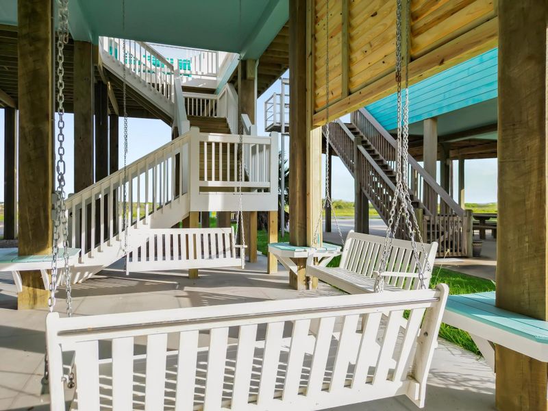 Community amenities in , Crystal Beach (Image 43). Community amenities in , Crystal Beach (Image 43).