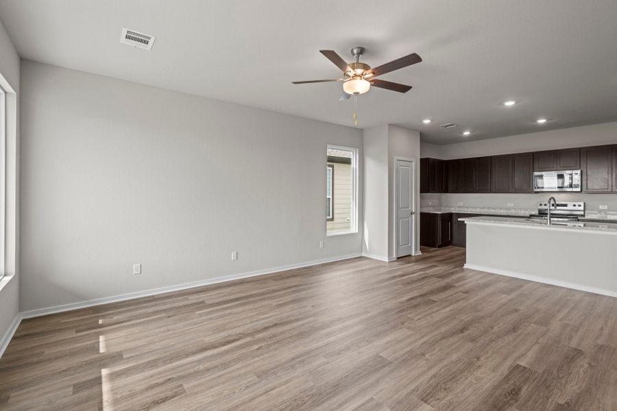 3br New Home in TAYLOR, TX.  - Slide 18