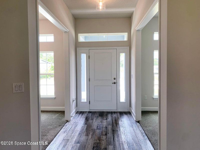 Spacious, unfurnished interior of a new home in Palm Bay, Palm Bay (Image 9).