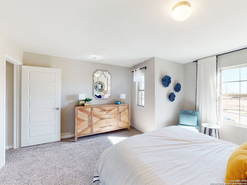 Furnished interior view inside a new home in Blue Ridge Ranch, San Antonio (Image 17). Furnished interior view inside a new home in Blue Ridge Ranch, San Antonio (Image 17).