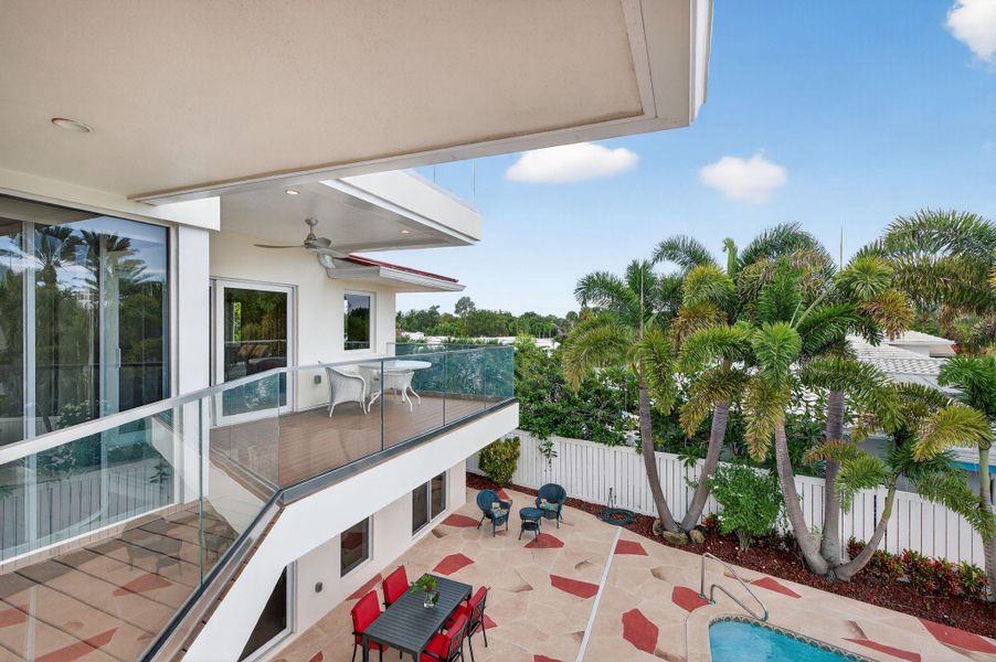 Furnished interior view inside a new home in , Fort Lauderdale (Image 30).
