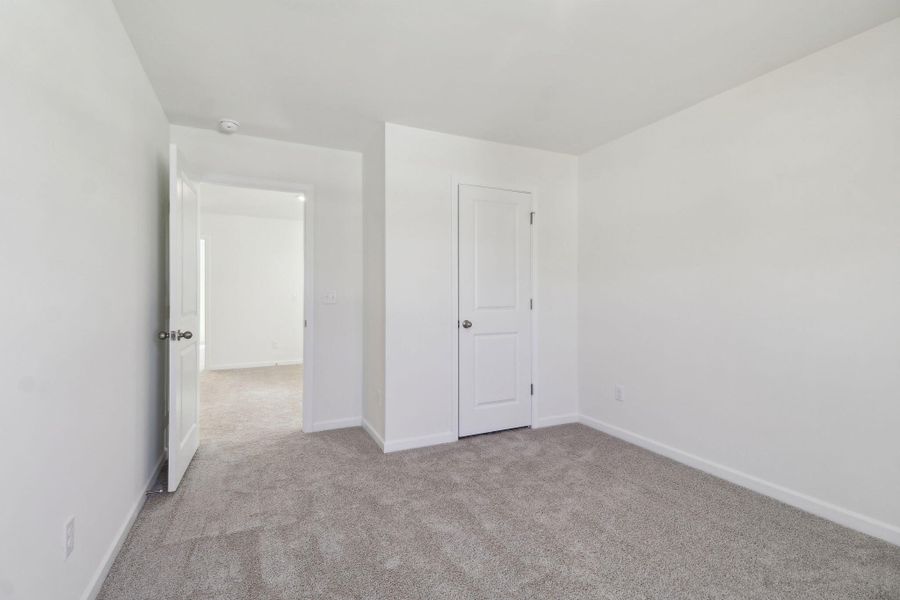 30-web-or-mls-Flat Coat Ln-018