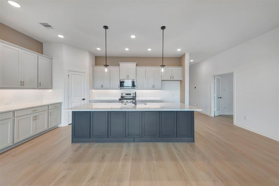 Furnished interior view inside a new home in The Grand Prairie 50’, Hockley (Image 8).