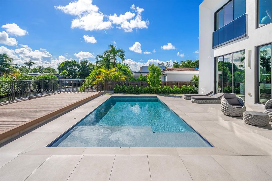 Exterior details and patio area of a home in , Miami (Image 3).