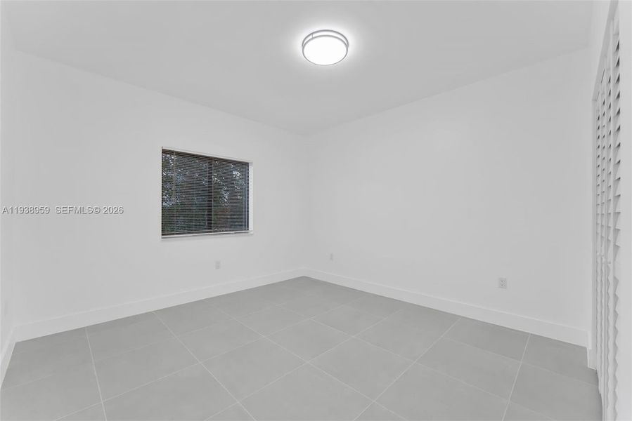 Spacious, unfurnished interior of a new home in , Miami (Image 22).