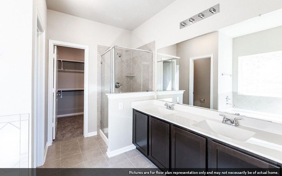Furnished interior view inside a new home in Lago Mar, Texas City (Image 3).