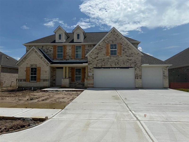 Two-story home with 4 bedrooms, 3.5 baths and 3 car garage Two-story home with 4 bedrooms, 3.5 baths and 3 car garage
