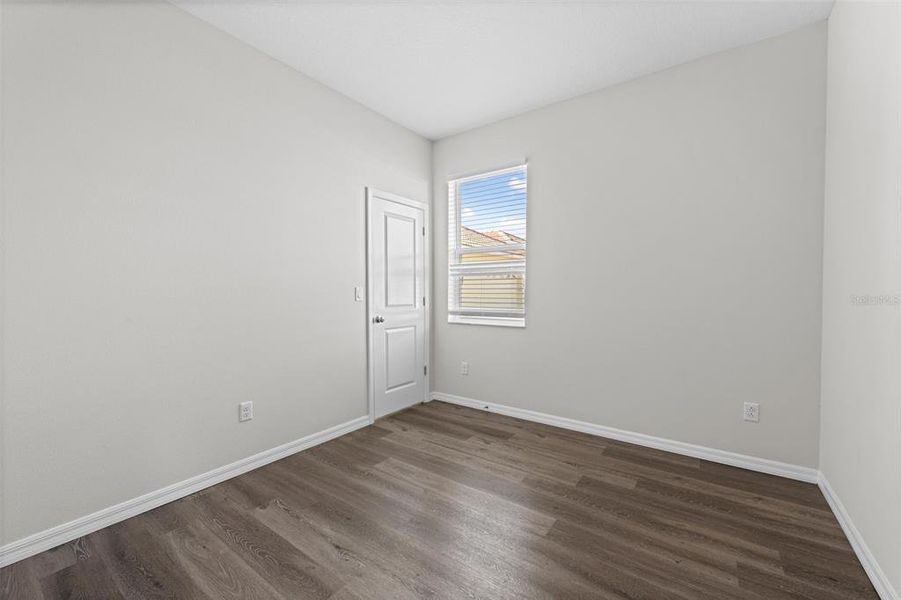 Spacious, unfurnished interior of a new home in , Weeki Wachee (Image 37).