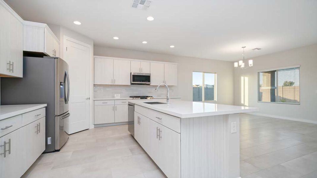 Representative furnished interior of a home built from the Harmony by Costa Verde Homes in Retreat at Mountain View Ranch, Casa Grande (Image 22).