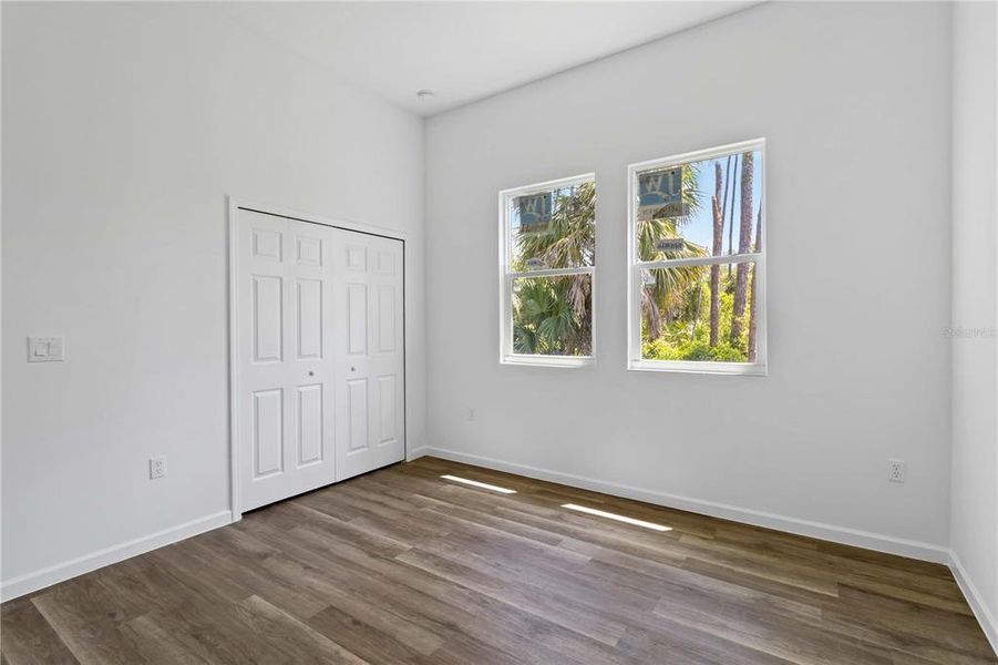 Spacious, unfurnished interior of a new home in , North Port (Image 13).