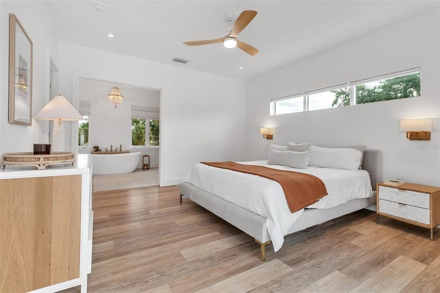 Furnished interior view inside a new home in , Sarasota (Image 40).