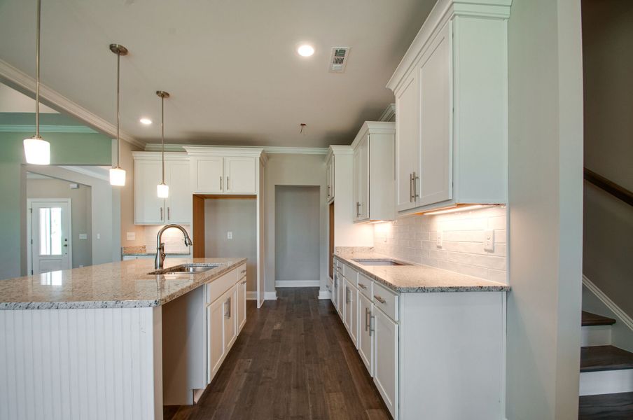 Rutledge III Farmhouse