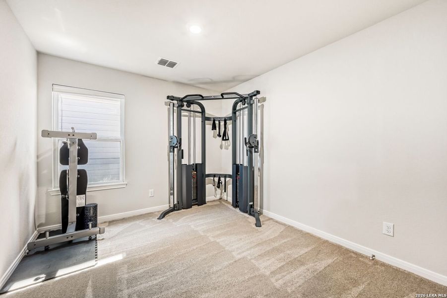 Spacious, unfurnished interior of a new home in Timber Creek, San Antonio (Image 20).