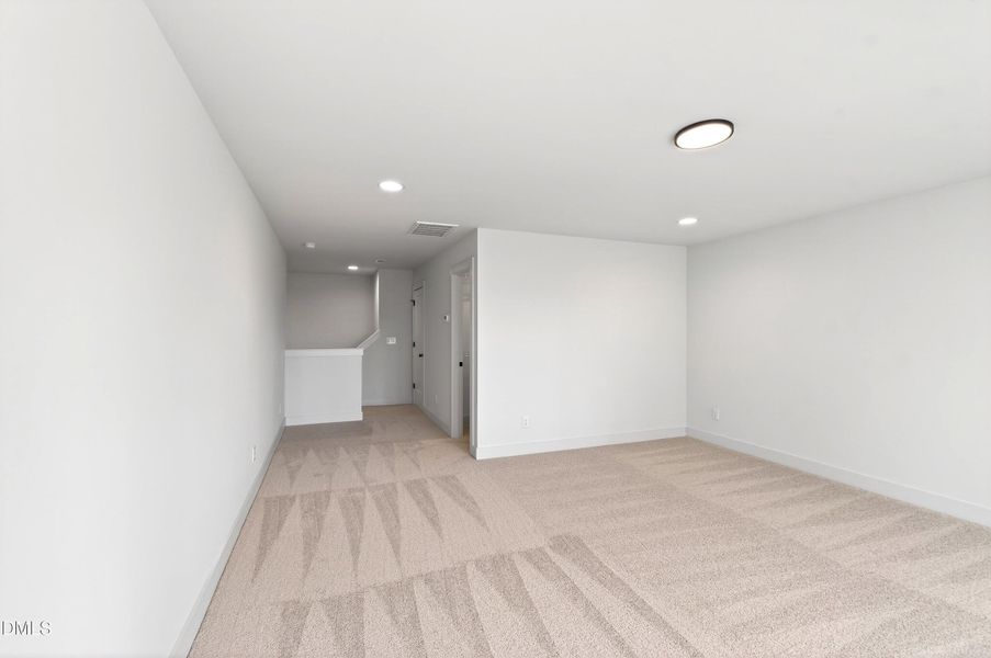 982 Helix (44) 982 Helix (44)