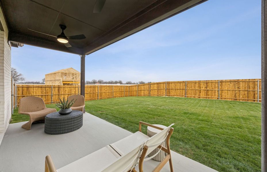 Representative exterior details of a home built from the Rainier by Pulte Homes in Parks of Village Creek, Burleson (Image 4).