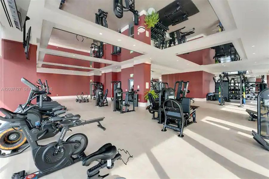 Community amenities in , Miami (Image 21).