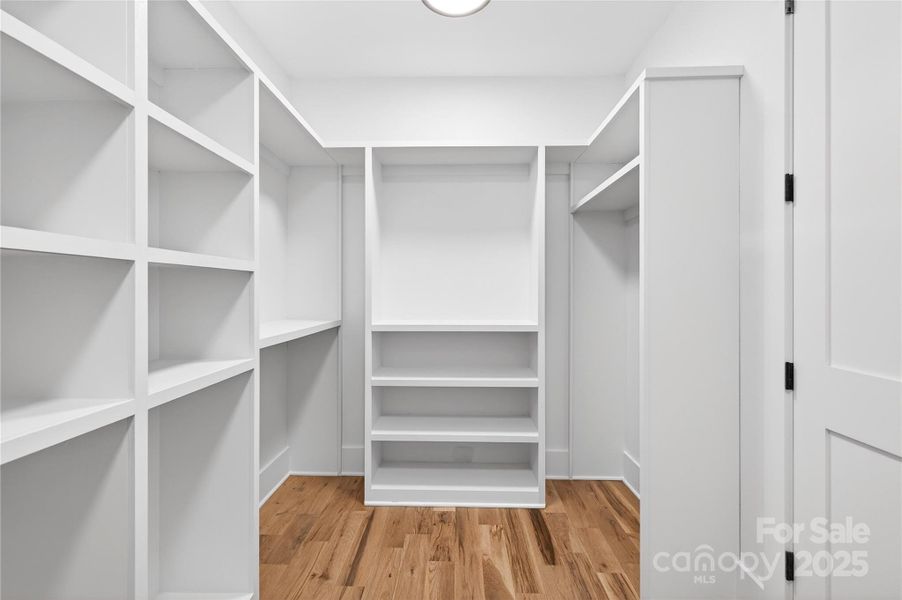 Spacious, unfurnished interior of a new home in , Charlotte (Image 24).