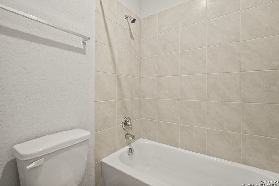 Furnished interior view inside a new home in Melissa Ranch, San Antonio (Image 10).