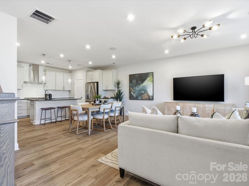 Anne Model Photo Anne Model Photo